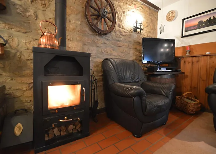 Appealing In Ittel With Garden, Parking, Bicycles Lejlighed Welschbillig