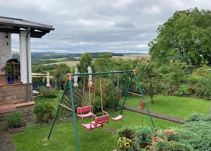 Appealing In Ittel With Garden, Parking, Bicycles Lejlighed *